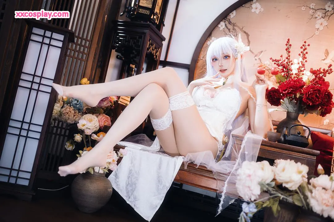 Guaxi Jiang - Albion Qipao